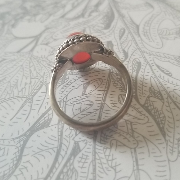 Silver ring. - Picture 3 of 5